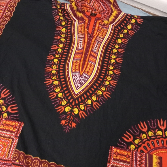 t.i.a Other - Hooded Vibrant Bohemian Style Top